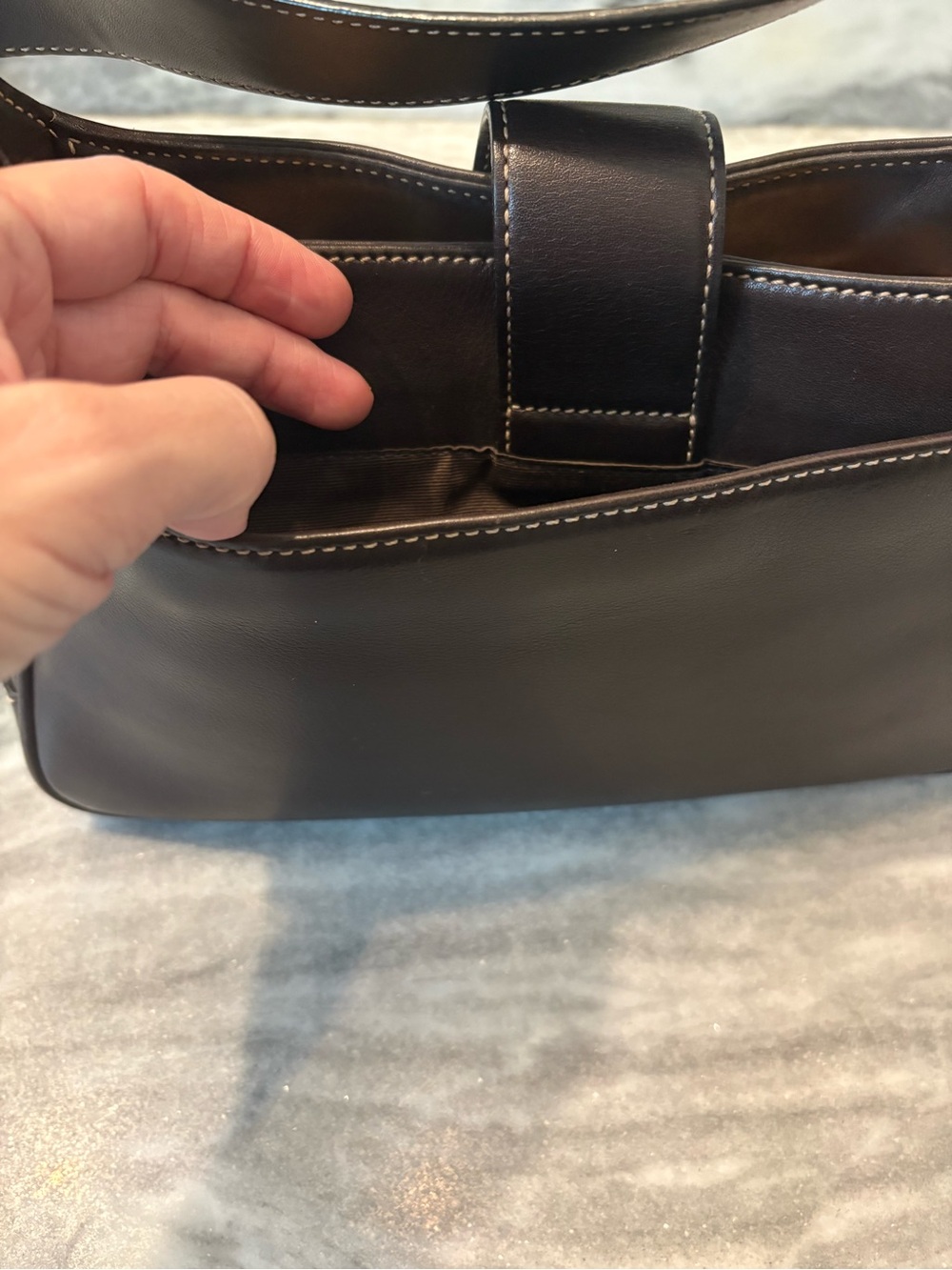Vintage Coach Hamptons
Legacy Hobo Shoulder Bag - Picture 7 of 11